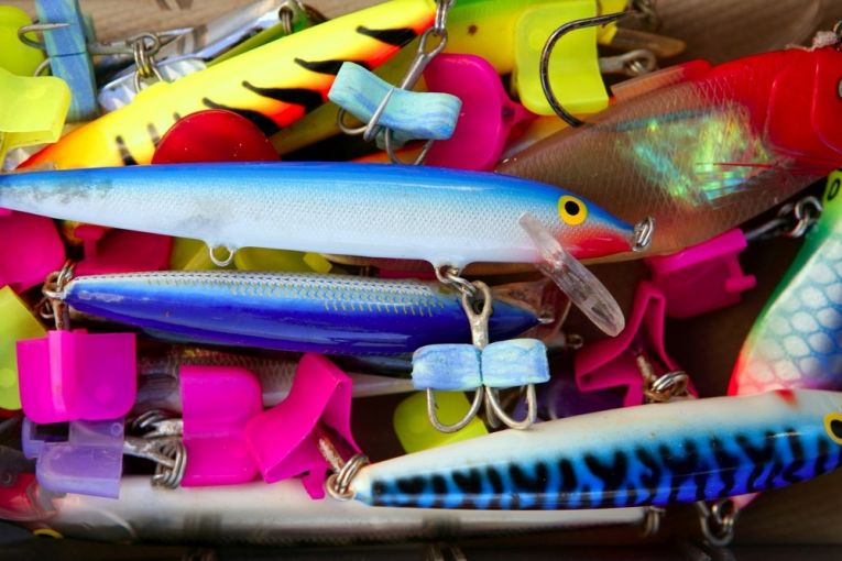 What Are The Best Lures For Saltwater Fishing? - The Camping Trips